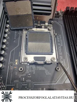 &Uacute;j gy&aacute;ri processzofoglalat Gigabyte X870 Eagle alaplapon BGA jav&iacute;t&aacute;s ut&aacute;n